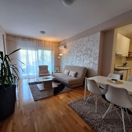 San Lägenhet Čačak Exteriör bild