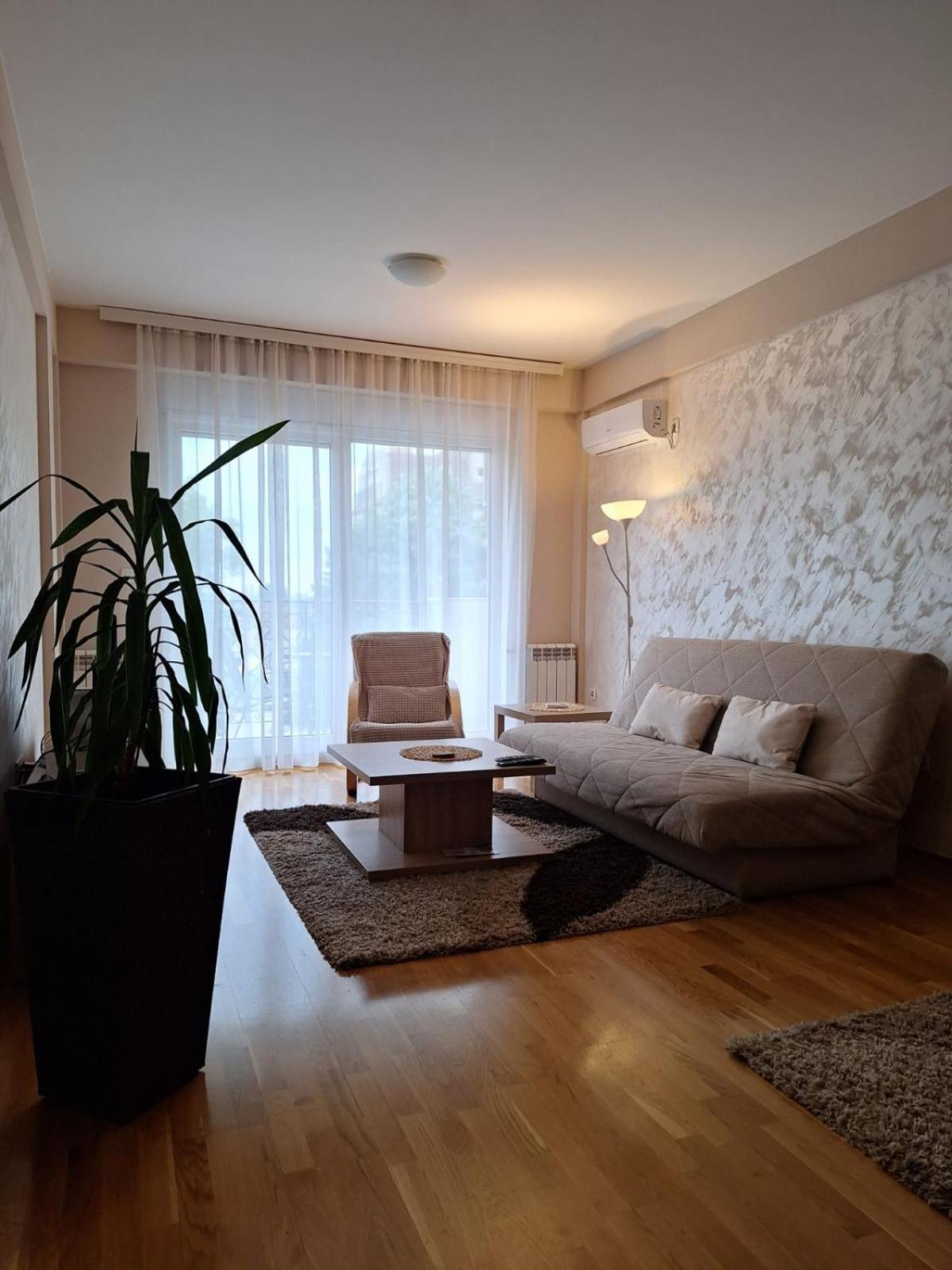 San Lägenhet Čačak Exteriör bild