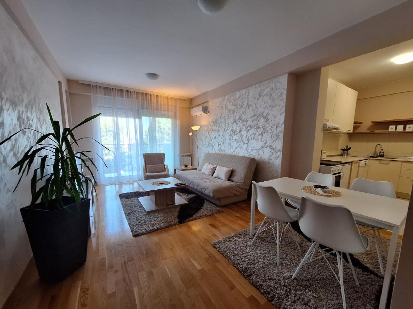 San Lägenhet Čačak Exteriör bild