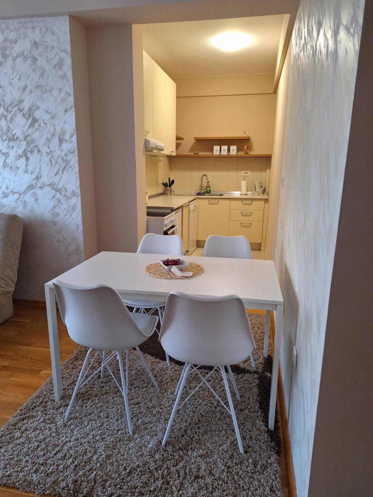 San Lägenhet Čačak Exteriör bild