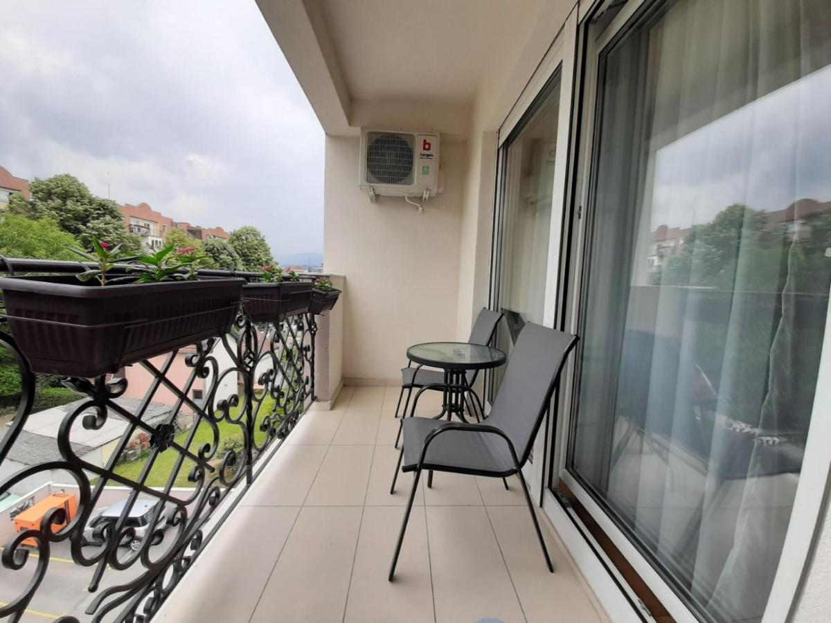 San Lägenhet Čačak Exteriör bild